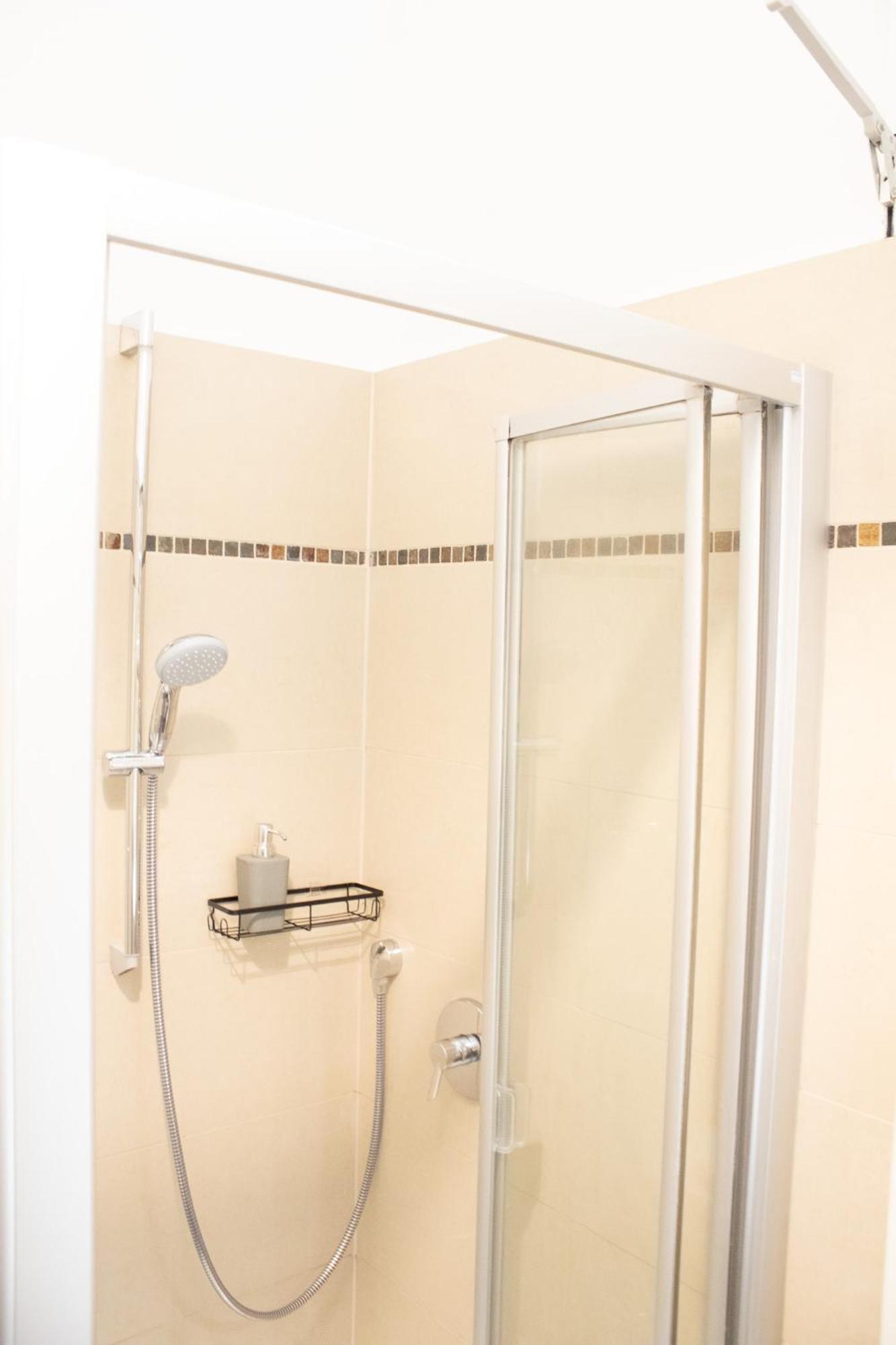 Apartment Wiesbaden Mitte, Zentral Am Park, Congresscenter 5 Min, Bahnhof 10Min المظهر الخارجي الصورة
